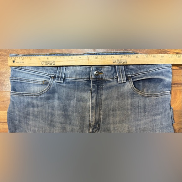 Duluth Trading Ballroom Double Flex Jeans Mens 40x32 Relaxed Fit Work Denim - Picture 3 of 9